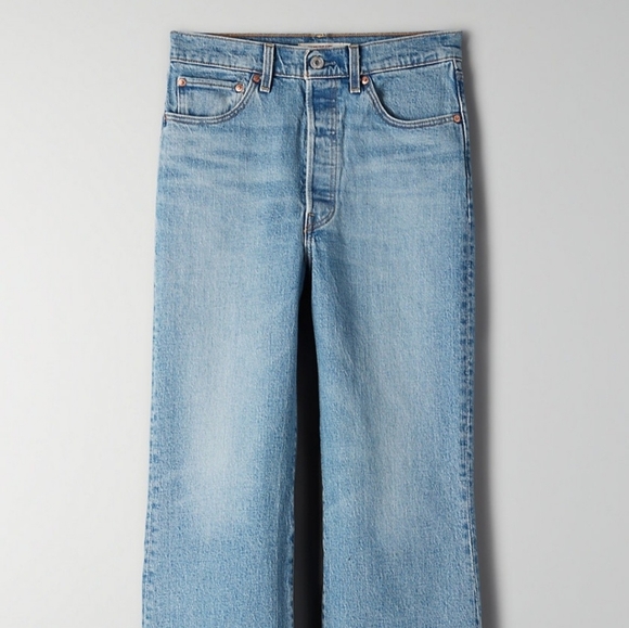 Levi's Ribcage High-Rise Crop Flare Jeans 29 - Picture 6 of 15